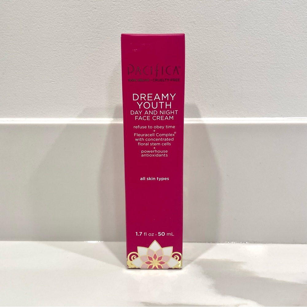 NEW Pacifica Dreamy Youth Day & Night Face Cream